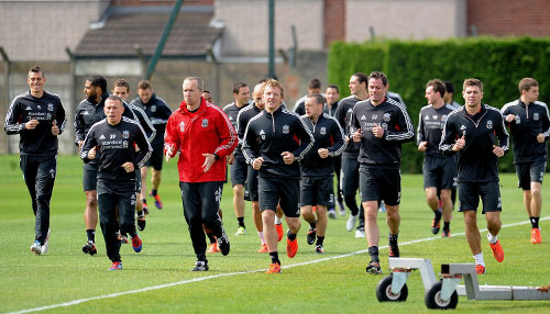 英超历史单一球员对同一球队全败纪录：莱诺对曼城13场全败第3