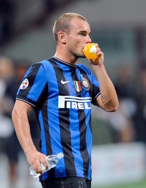 足球欧洲媒体评最佳11人阵容，无人争议（欧洲媒体评出足球最佳11人阵容，一致认可）