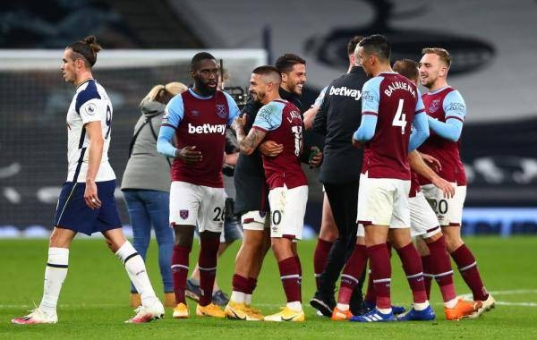 再次相见！穆勒生涯对阵梅西共计7胜3负，并留下诸多名场面（再度相逢！穆勒生涯对梅西7胜3负，名场面频出）