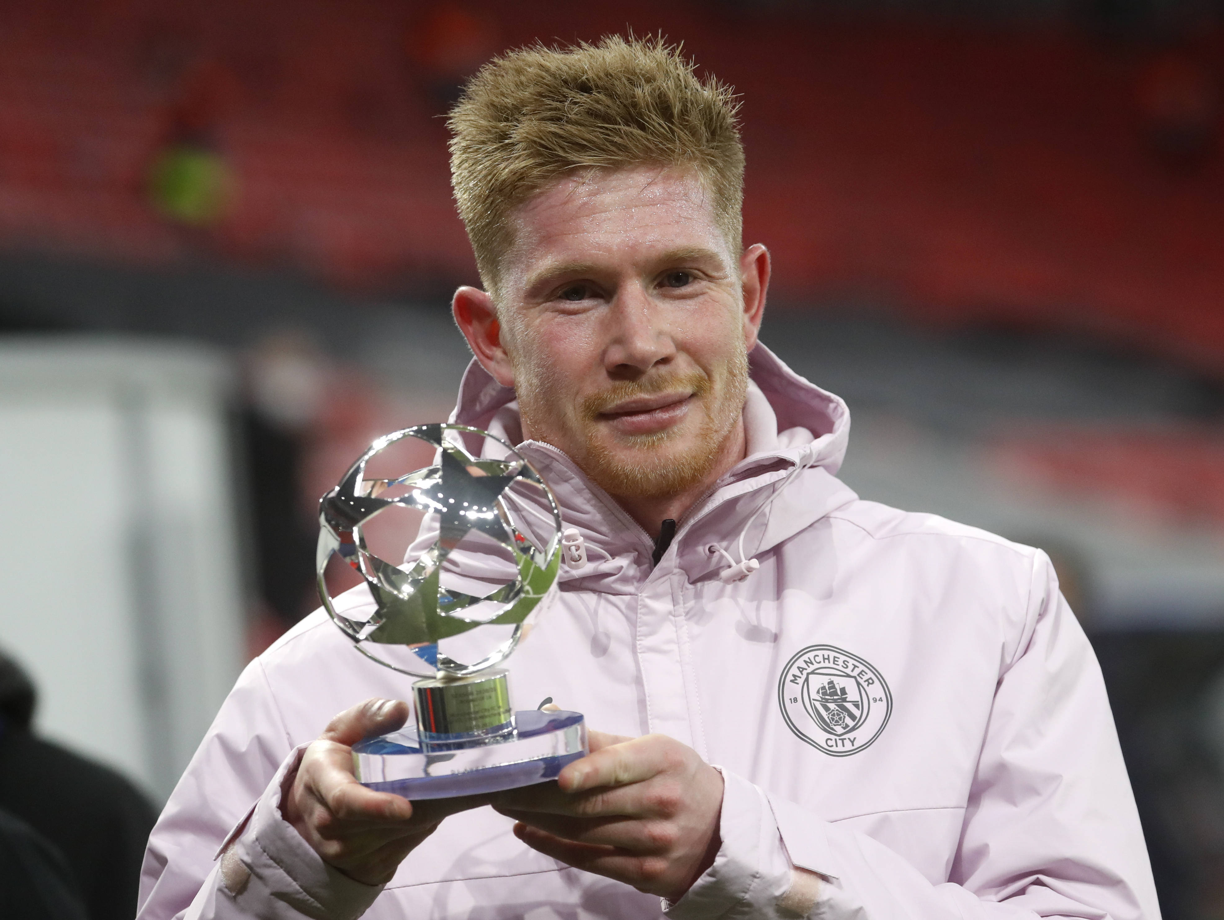 李金羽：不管明年带队征战中超什么样，都会为中国足球去努力（李金羽：无论明年带队征战中超如何，我都会为中国足球拼尽全力）