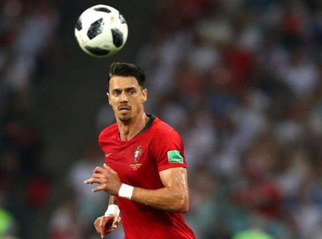 媒体人：郑智执教西海岸也不错，但不可避免地要跟邵佳一对比（媒体人：郑智执教西海岸值得期待，难免被拿来与邵佳一比较）